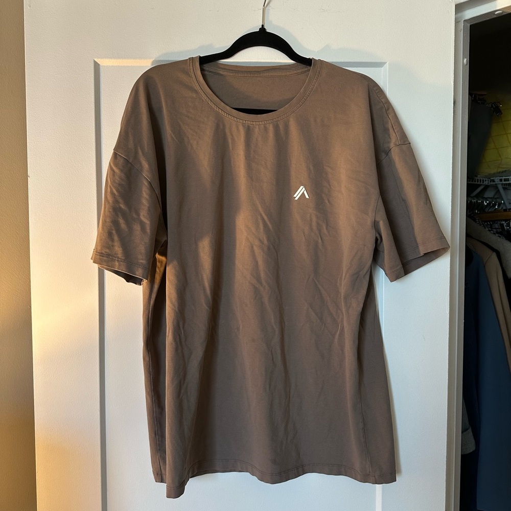Alphalete XL oversized unisex tee shirt with small logo in the front - Picture 1 of 2